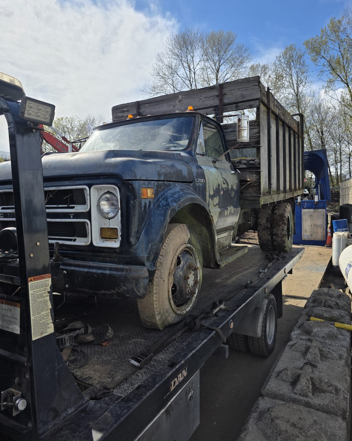 Scrap car pickup by Tow and Pay Auto Recyclers